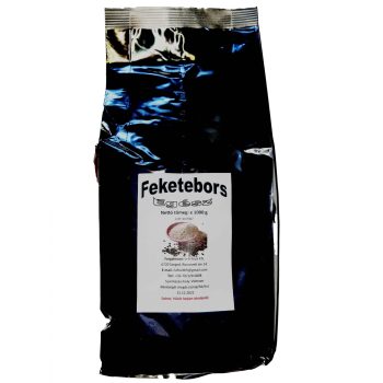 Böllér Feketebors egész 1 kg.